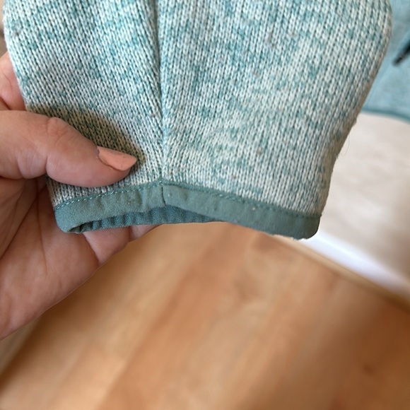 EUC L.L.Bean sweater fleece size medium petite - Picture 5 of 6